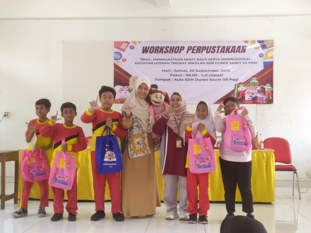 Roadshow Workshop Membaca Ke SDN Duren Sawit 08